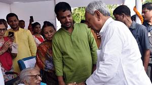 Bihar Chief Minister Nitish Kumar meets Shahid Rajendra Singh's wife before paying tribute to the statue of the Quit India Movement martyrs from Bihar in Patna on Sunday. At a high-level meeting held last week, he asked officials to maintain law and order during the two festivals(ANI) Bihar Chief Minister Nitish Kumar meets Shahid Rajendra Singh's wife before paying tribute to the statue of the Quit India Movement martyrs from Bihar in Patna on Sunday. At a high-level meeting held last week, he asked officials to maintain law and order during the two festivals(ANI)
