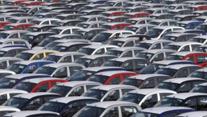 Sales of commercial vehicles were down 25.71 per cent to 56,866 units in July as compared with 76,545 units in the year-ago period, SIAM said.(PTI photo) Sales of commercial vehicles were down 25.71 per cent to 56,866 units in July as compared with 76,545 units in the year-ago period, SIAM said.(PTI photo)