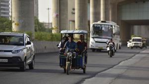 Three years after the state government gave its nod to the registration of battery-operated eco-friendly electric rickshaws in Maharashtra, the State Transport Authority (STA) has decided on a new colour scheme for these vehicles.(Virendra Singh Gosain/HT PHOTO (Representative image)) Three years after the state government gave its nod to the registration of battery-operated eco-friendly electric rickshaws in Maharashtra, the State Transport Authority (STA) has decided on a new colour scheme for these vehicles.(Virendra Singh Gosain/HT PHOTO (Representative image))