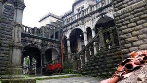 Algae and mosses on the outer structure of the Viceregal Lodge in Shimla.(Deepak Sansta/HT) Algae and mosses on the outer structure of the Viceregal Lodge in Shimla.(Deepak Sansta/HT)