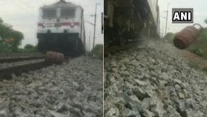 The incident was reported to the RPF by one Narasimha from Hyderabad.(Twitter/@ANI) The incident was reported to the RPF by one Narasimha from Hyderabad.(Twitter/@ANI)