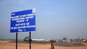 The elevated harbour railway corridor to Panvel will connect to both the Navi Mumbai and Mumbai airports.(HT File Photo) The elevated harbour railway corridor to Panvel will connect to both the Navi Mumbai and Mumbai airports.(HT File Photo)