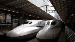 Shinkansen bullet trains are stopped at Tokyo Train Station. The Commission of Railway Safety (CRS), which certifies new rail tracks and trains in the country for safe operations, has no experience of certifying bullet trains and tracks, which are being introduced in India for the first time.(Getty Images) Shinkansen bullet trains are stopped at Tokyo Train Station. The Commission of Railway Safety (CRS), which certifies new rail tracks and trains in the country for safe operations, has no experience of certifying bullet trains and tracks, which are being introduced in India for the first time.(Getty Images)