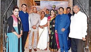 The president also underwent an audio-visual session, detailing the history of Raj Bhavan, at a virtual reality booth at the museum.(HT image)