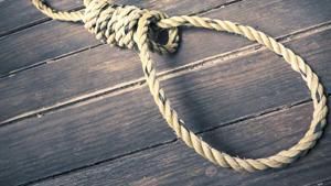 Bodies of a 20-year-old youth and an 18-year-old girl were found hanging from a tree in a field near a village in Firozabad district on Monday, said police.(Representative image) Bodies of a 20-year-old youth and an 18-year-old girl were found hanging from a tree in a field near a village in Firozabad district on Monday, said police.(Representative image)