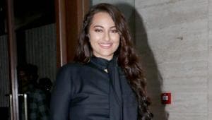 Sonakshi Sinha nails the sporty trend for her outings.(Yogen Shah) Sonakshi Sinha nails the sporty trend for her outings.(Yogen Shah)
