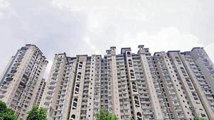 Homebuyers from other Amrapali projects – Zodiac, Platinum, Silicon City and Eden – have also started submitting affidavits to their respective advocates so that the same can be submitted to the court receiver for flat registration.(HT image) Homebuyers from other Amrapali projects – Zodiac, Platinum, Silicon City and Eden – have also started submitting affidavits to their respective advocates so that the same can be submitted to the court receiver for flat registration.(HT image)