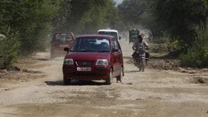 The Public Works Department (PWD) has allotted the work of widening the 3.5km Bajghera Road with a June 2020 deadline.(Yogendra Kumar/HT PHOTO) The Public Works Department (PWD) has allotted the work of widening the 3.5km Bajghera Road with a June 2020 deadline.(Yogendra Kumar/HT PHOTO)