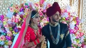Pakistan cricketer Hasan Ali with his wife Shamia Arzoo.(Twitter) Pakistan cricketer Hasan Ali with his wife Shamia Arzoo.(Twitter)