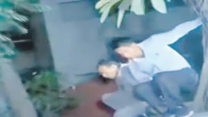 R. Parthasarathy scaled the walls of Chidambaram’s home and emerged with the senior Congress leader, half an hour later, and drove him away to the agency’s headquarters. R. Parthasarathy scaled the walls of Chidambaram’s home and emerged with the senior Congress leader, half an hour later, and drove him away to the agency’s headquarters.
