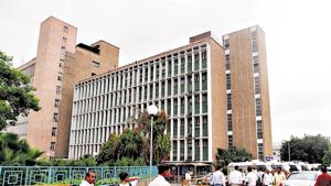 A building of private ward at campus of AIIMS, in New Delhi.(SANJEEV VERMA/Hindustan Times) A building of private ward at campus of AIIMS, in New Delhi.(SANJEEV VERMA/Hindustan Times)