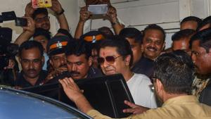 MNS leader Bala Nandgaonkar announced a show of strength outside ED office to protest the central agency’s summons to Raj Thackeray.(PTI Photo) MNS leader Bala Nandgaonkar announced a show of strength outside ED office to protest the central agency’s summons to Raj Thackeray.(PTI Photo)