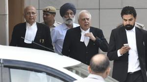 Kapil Sibal along with Abhishek Manu Singhvi and team members(Raj K Raj/HT PHOTO) Kapil Sibal along with Abhishek Manu Singhvi and team members(Raj K Raj/HT PHOTO)