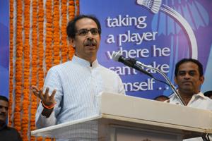 Shiv Sena chief Uddhav Thackeray insisted on Wednesday that the alliance between his party and BJP will be based on the seat-sharing formula decided previously by CM Fadnavis.(HT PHOTO)