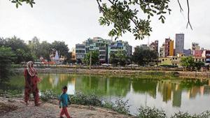 The residents said they used to go to Leisure Valley Park in Sector 29 for their morning and evening walks. However, they can now enjoy walking by the pond, which has different types of fish in it.(HT FILE) The residents said they used to go to Leisure Valley Park in Sector 29 for their morning and evening walks. However, they can now enjoy walking by the pond, which has different types of fish in it.(HT FILE)