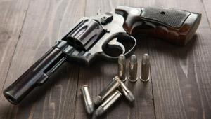 Five armed men allegedly shot at and robbed a 28-year-old truck driver of <span class='webrupee'>₹</span>1,600 on the Delhi-Jaipur highway in Bilaspur on Saturday morning, the police said.(Shutterstock Image) Five armed men allegedly shot at and robbed a 28-year-old truck driver of <span class='webrupee'>₹</span>1,600 on the Delhi-Jaipur highway in Bilaspur on Saturday morning, the police said.(Shutterstock Image)