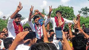 Candidates of a students’ organisation celebrate at RU.(HT Photo) Candidates of a students’ organisation celebrate at RU.(HT Photo)