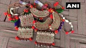 They make all kinds of jewellery for women.(Twitter/ANI) They make all kinds of jewellery for women.(Twitter/ANI)