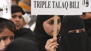 Muslim women protest against Triple Talaq Bill.(Raj K Raj/HT PHOTO)