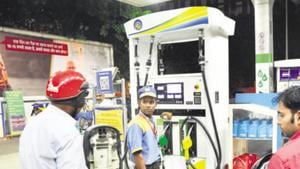 A popular television actress was allegedly assaulted by employees of a petrol pump in Kolkata after she had an argument with them for refilling her vehicle’s fuel tank more than she had asked for.(HT Photo/Representational Image) A popular television actress was allegedly assaulted by employees of a petrol pump in Kolkata after she had an argument with them for refilling her vehicle’s fuel tank more than she had asked for.(HT Photo/Representational Image)