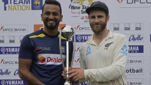 Sri Lanka's captain Dimuth Karunaratne and New Zealand captain Kane Williamson pose with the trophy.(AP) Sri Lanka's captain Dimuth Karunaratne and New Zealand captain Kane Williamson pose with the trophy.(AP)