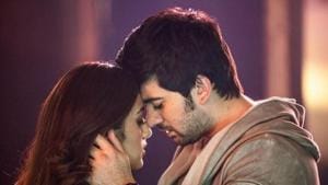 Pal pal Dil Ke Paas stars Karan Deol and Sahher Bambba. Pal pal Dil Ke Paas stars Karan Deol and Sahher Bambba.