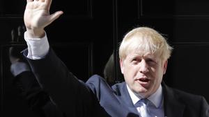 Prime Minister Johnson has written to fellow lawmakers explaining his decision to ask Queen Elizabeth II to suspend Parliament as part of the government plans before the Brexit split from Europe.(AP) Prime Minister Johnson has written to fellow lawmakers explaining his decision to ask Queen Elizabeth II to suspend Parliament as part of the government plans before the Brexit split from Europe.(AP)