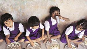 Dalit students at the primary school in Rampur in Ballia were also asked to bring their plates from home for the meals. (Representational image)(AFP) Dalit students at the primary school in Rampur in Ballia were also asked to bring their plates from home for the meals. (Representational image)(AFP)