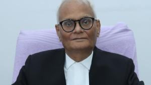 The body of Justice Kumar would be brought to the high court’s premises from where it would be taken for cremation at 2 pm.(HT image) The body of Justice Kumar would be brought to the high court’s premises from where it would be taken for cremation at 2 pm.(HT image)