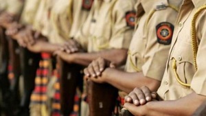 The cops have so far registered 36 FIRs in 50 such incidents, arrested 106 persons for attacking people on suspicion of being child-lifters(Representative image) The cops have so far registered 36 FIRs in 50 such incidents, arrested 106 persons for attacking people on suspicion of being child-lifters(Representative image)