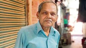 Janki Prasad retired after serving for 36 years in from state-owned power distribution company Dakshin Haryana Bijli Vitran Nigam(HT Photo) Janki Prasad retired after serving for 36 years in from state-owned power distribution company Dakshin Haryana Bijli Vitran Nigam(HT Photo)
