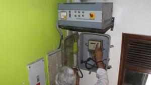Former Uttar Pradesh BJP chief Laxmikant Bajpai has raised serious questions over smart meters being installed across the state, as well as the state-wide anti-power theft raids being carried out by the UP Power Corporation Ltd (UPPCL).(Yogendra Kumar/HT PHOTO (Representative)) Former Uttar Pradesh BJP chief Laxmikant Bajpai has raised serious questions over smart meters being installed across the state, as well as the state-wide anti-power theft raids being carried out by the UP Power Corporation Ltd (UPPCL).(Yogendra Kumar/HT PHOTO (Representative))