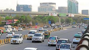 Wrong side driving is a major problem as commuters have to take a U-Turn below Rajokri flyover in Delhi.(Parveen Kumar/ HT FILE PHOTO) Wrong side driving is a major problem as commuters have to take a U-Turn below Rajokri flyover in Delhi.(Parveen Kumar/ HT FILE PHOTO)