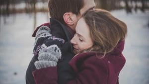 Conversely, being exposed to a stranger’s scent had the opposite effect and raised levels of the stress hormone, cortisol.(Unsplash) Conversely, being exposed to a stranger’s scent had the opposite effect and raised levels of the stress hormone, cortisol.(Unsplash)