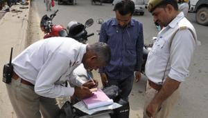 The new Act has substantially increased penalties for traffic violations such as drunk driving, driving without helmets.(HT Photo) The new Act has substantially increased penalties for traffic violations such as drunk driving, driving without helmets.(HT Photo)