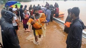 Rescue and relief work during floods in Kolhapur district of Maharashtra.(HT Photo) Rescue and relief work during floods in Kolhapur district of Maharashtra.(HT Photo)