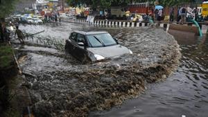 There is no reason why an insurance company should not pay for repair of a vehicle or its engine, damaged in a flood or a flooded road.(Sanchit Khanna/HT Photo) There is no reason why an insurance company should not pay for repair of a vehicle or its engine, damaged in a flood or a flooded road.(Sanchit Khanna/HT Photo)