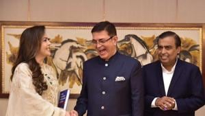 (From left) Nita Ambani, Dr Vijay Haribhakti and Mukesh Ambani. (From left) Nita Ambani, Dr Vijay Haribhakti and Mukesh Ambani.