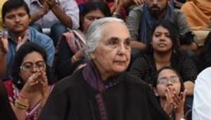 Congress leader Shashi Tharoor joined the outrage over Jawaharlal Nehru University seeking historian Romila Thapar’s CV for assessment for her continuation as professor emerita at the Delhi institution.(Hindustan Times) Congress leader Shashi Tharoor joined the outrage over Jawaharlal Nehru University seeking historian Romila Thapar’s CV for assessment for her continuation as professor emerita at the Delhi institution.(Hindustan Times)
