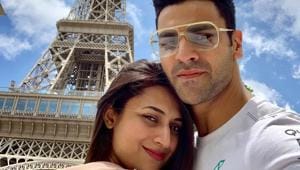 Divyanka Tripathi with husband Vivek Dahiya in Paris.(Instagram) Divyanka Tripathi with husband Vivek Dahiya in Paris.(Instagram)