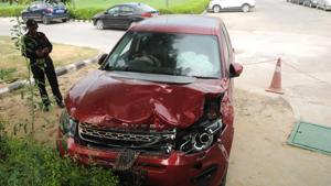 According to an eyewitness, the car was being driven at a high speed, above 100 km / hour.(Parveen Kumar / HT Photo) According to an eyewitness, the car was being driven at a high speed, above 100 km / hour.(Parveen Kumar / HT Photo)