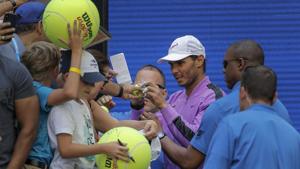 Rafael Nadal has won hearts with a heartwarming gesture at US Open.(AP) Rafael Nadal has won hearts with a heartwarming gesture at US Open.(AP)