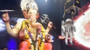 Lalbaugcha Raja in Mumbai.(HT PHOTO) Lalbaugcha Raja in Mumbai.(HT PHOTO)