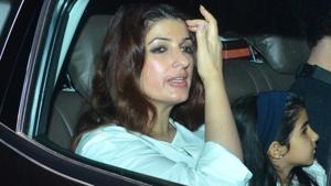 Twinkle Khanna arrives at the screening of Mission Mangal in Mumbai.(IANS) Twinkle Khanna arrives at the screening of Mission Mangal in Mumbai.(IANS)