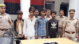 Shahrukh Khan (white shirt) caught with three other accomplices.(Sourced) Shahrukh Khan (white shirt) caught with three other accomplices.(Sourced)