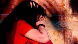 Two women police officers were suspended and two other officers, including a station house officer, stripped of authority on Wednesday for allegedly torturing a 30-year-old domestic help at the DLF Phase 1 police station.(Raj K Raj/HT File Photo) Two women police officers were suspended and two other officers, including a station house officer, stripped of authority on Wednesday for allegedly torturing a 30-year-old domestic help at the DLF Phase 1 police station.(Raj K Raj/HT File Photo)