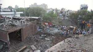 The explosion in a Batala firecracker factory on Wednesday afternoon which claimed 23 lives has yet again raised a red flag on how cracker manufactures and sellers are thriving right under the nose of administration.(Sameer Sehgal/HT) The explosion in a Batala firecracker factory on Wednesday afternoon which claimed 23 lives has yet again raised a red flag on how cracker manufactures and sellers are thriving right under the nose of administration.(Sameer Sehgal/HT)