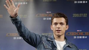 Actor Tom Holland waves upon his arrival at a press conference for Spider-Man: Far From Home in Seoul, South Korea.(AP) Actor Tom Holland waves upon his arrival at a press conference for Spider-Man: Far From Home in Seoul, South Korea.(AP)