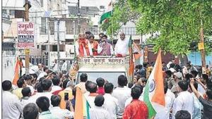 UP minister Nand Gopal Nandi took out a “Tiranga Yatra” in Govind Nagar area of Kanpur.(HT photo) UP minister Nand Gopal Nandi took out a “Tiranga Yatra” in Govind Nagar area of Kanpur.(HT photo)