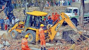NDRF personnel during the rescue operation in Batala on Thursday(PTI) NDRF personnel during the rescue operation in Batala on Thursday(PTI)